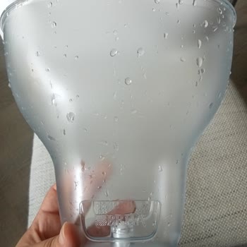 Brita Sürahinin İç Kısmında Temizlenmeyen Yosun Sorunu