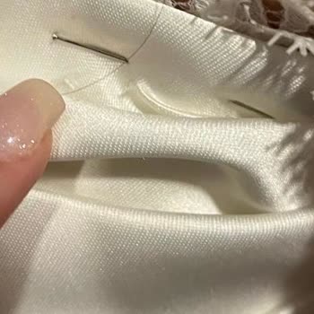 Düğün Günü Hayal Kırıklığı: Eksik Ve Hatalı Gelinlik Teslimatı