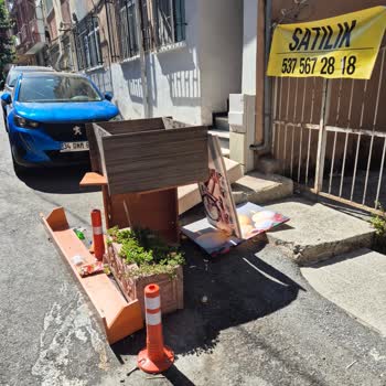 Ortabayır Mahallesi'nde Çöp Yığınına Müdahale Edilmiyor