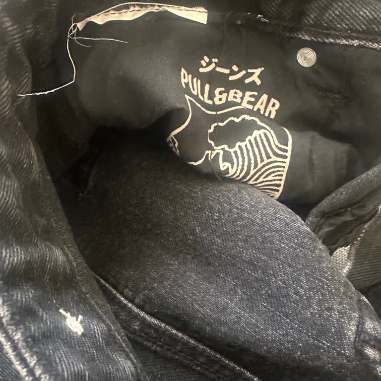 Satın Aldığım Şort Hemen Yırtıldı, Mağaza Ve Çağrı Merkezi Destek Olmadı