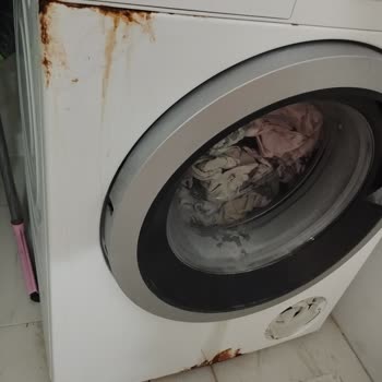 Bosch Çamaşır Makinesi Hem Paslandı Hem De Arızalı