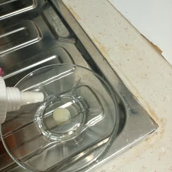 Bozuk Çıkan Beyaz Çikolata Sosu İçin Çözüm Bekliyorum