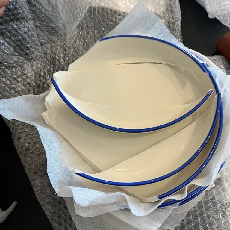 Aldığım Tabaklar Eksik Ve Kırık Geldi, Mağaza Çözüm Sunmadı