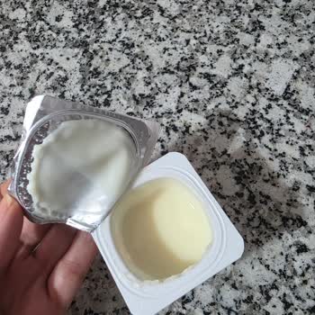 Danone Tikveşli Çilekli Yoğurt Çileksiz Ve Güvensiz Çıktı