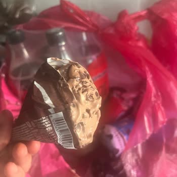 Erimiş Dondurma Ve Kurye İlgisizliğiyle Yaşanan Mağduriyet