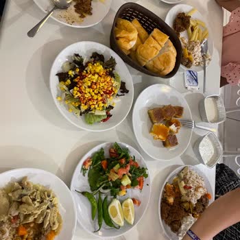 Admiral Hotel Otel Deneyimimde Temizlik, Yemek Ve Hizmet Sorunları