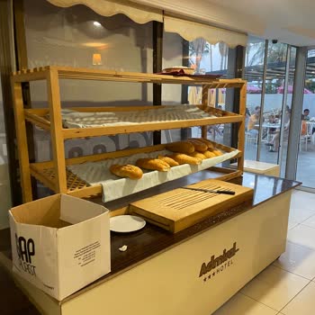 Admiral Hotel Otel Deneyimimde Temizlik, Yemek Ve Hizmet Sorunları