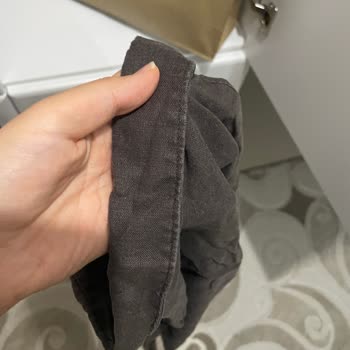 Avva Gömlek İlk Yıkamada Renk Attı, Müşteri Hatası Denilerek Yardımcı Olunmadı