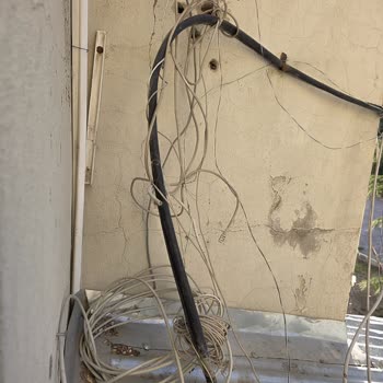 Van Ercişte Lojman İnternet Altyapısı Can Ve Mal Güvenliğini Tehdit Ediyor