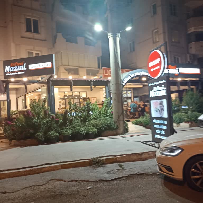 Meşhur Köfteci Nazmi Hem Pahalı Hem Saygısızlar