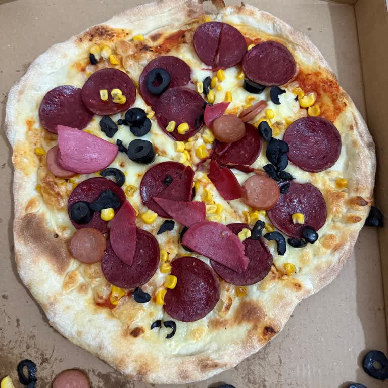 Pizza Picasso Gelen Ürün Pizzadan Başka Her Şey Olabilirdi