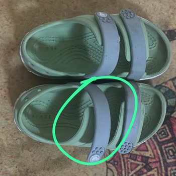 SuperStep Çocuk Crocs Sandaletinde Sorun