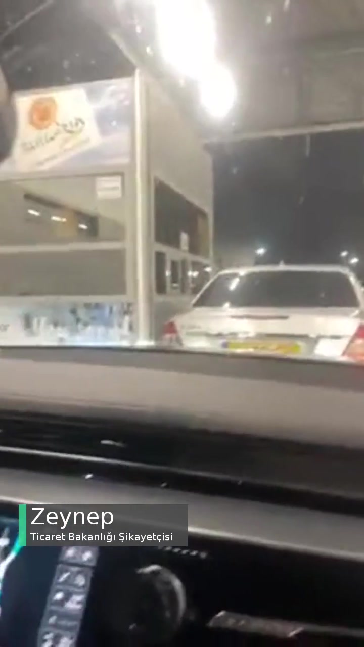 Gurbetçi İsyanı, Bulgaristan Kapısından Geçmek İçin Saatlerce Bekliyoruz videonun kapak resmi