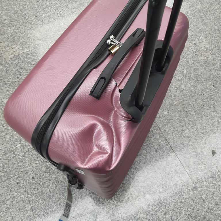 Ajet İle Bagaj Hasarı Ve Yetersiz Müşteri Hizmeti Deneyimi