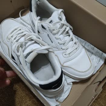 Kısa Sürede Yırtılan Reebok Ayakkabı Ve Olumsuz Mağaza Yanıtı