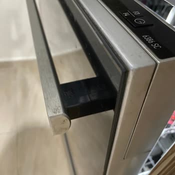 Buzdolabı Cam Kapağı Kırıldı Güvenlik Riski Yaşadık