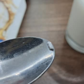 Sek Süt Aldığım Sütlerde Sert Parçalar Çıktı, Güvenim Sarsıldı!