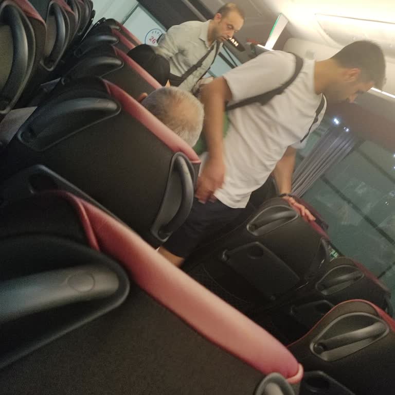 Efe Tur İle Yaşadığım Gecikme Ve Beklenmedik Konforsuzluk