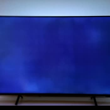 Yeni Alınan Televizyonda Kronik Işık Sızması Sorunu Yaşadım