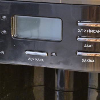 Garanti Sonrası Kırık Ve Kirli Kahve Makinesi Mağduriyeti