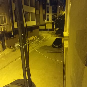 Küçükçekmece İstasyon Mahallesinde Temizlik Ve İlaçlama Sorunu Büyüyor