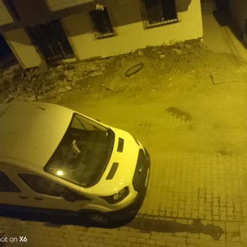 Küçükçekmece İstasyon Mahallesinde Temizlik Ve İlaçlama Sorunu Büyüyor