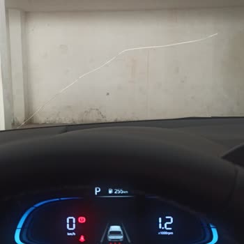 Sıfır Aracın Camı Kendiliğinden Çatladı, Garanti Kapsamı Dışında Bırakıldı