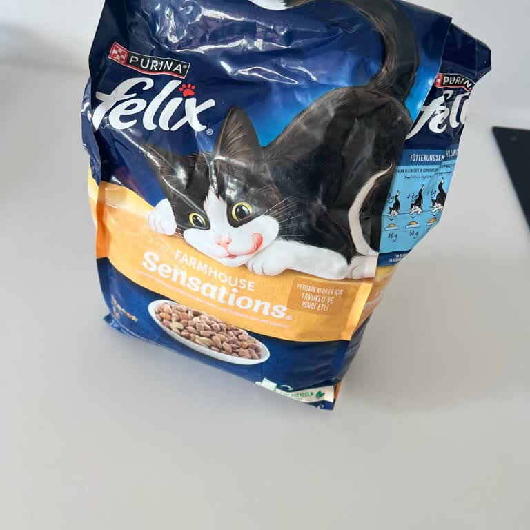Aldığım Kedi Mamasını Kedim Yemiyor, İçeriğinin İncelenmesini İstiyorum