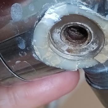 Bauhaus'tan Aldığım Duş Seti Kısa Sürede Paslandı Ve Kırıldı, Destek Alamıyorum