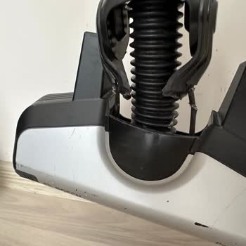 Bosch Süpürge Başlığı Kırıldı, Yedek Parça Fiyatı Çok Yüksek!
