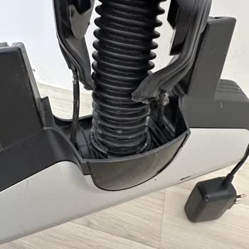 Bosch Süpürge Başlığı Kırıldı, Yedek Parça Fiyatı Çok Yüksek!