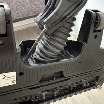 Bosch Süpürge Başlığı Kırıldı, Yedek Parça Fiyatı Çok Yüksek!