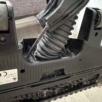 Bosch Süpürge Başlığı Kırıldı, Yedek Parça Fiyatı Çok Yüksek!