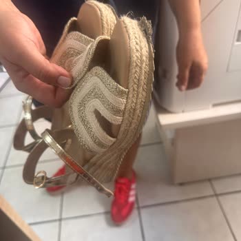 Dördüncü Giyişte Bozulan Ayakkabı İçin Çözüm Bekliyorum