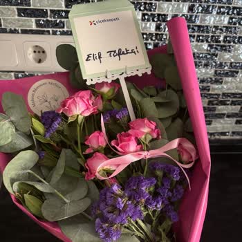 Siparişim Görselden Farklı Çiçeklerle Gönderildi, Hayal Kırıklığı Yaşadım