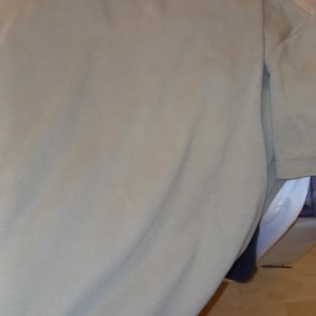 Sıvı Deterjan Kıyafetlerde Kalıcı Lekeler Bıraktı