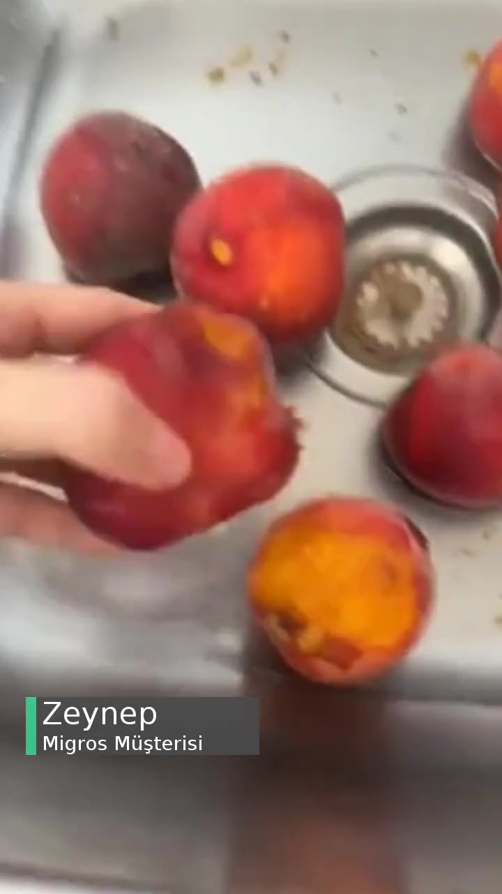 Migros Çürük Ezik Sebze Meyve Teslimi! videonun kapak resmi