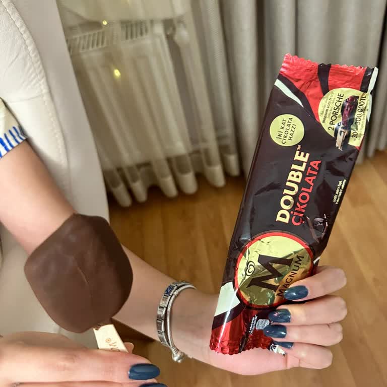 Magnum Dondurmanın Üretim Hatası Tekrarlandı: Yarım Çıkan Ürünler Ve Dikkat Eksikliği