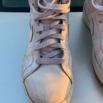 Nike Air Max Ayakkabının Tabanında Kısa Sürede Açılma Ve Destek Eksikliği