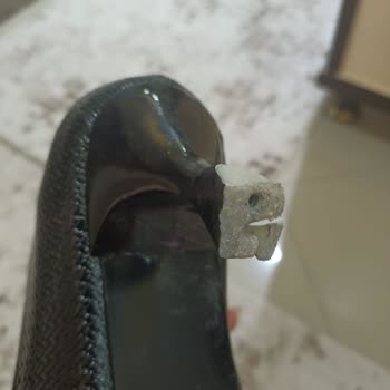 Aldığım Ayakkabının Topuğu 4. Giyişte Parçalandı, Müşteri Hizmetleri İlgisiz Kaldı