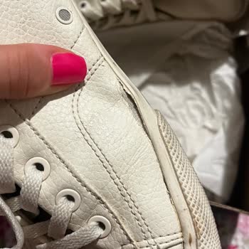 Kullanılmış Ve Kusurlu Ayakkabı, Satıcı Muhatap Olmuyor!