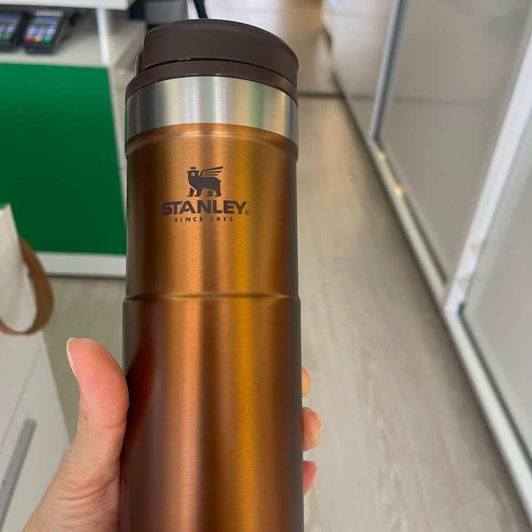 Stanley Termosumda Koku Var Distribütör Destek Vermiyor