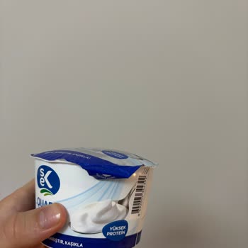 Sek Quark Yoğurt Son Kullanma Tarihi Geçmeden Şişti Ve Bozuldu