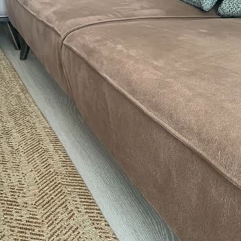 Kelebek Mobilya Koltuk Takımında Tekrarlayan Sünger Çökmesi Ve İlgisiz Servis Süreci