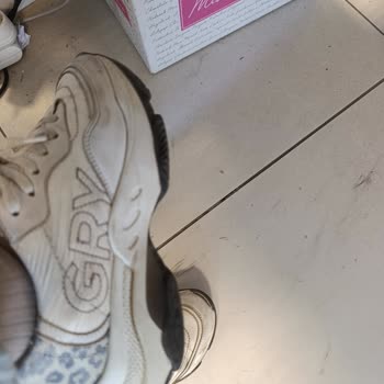 Krem Ayakkabıda Silinmeyen Lekeler Ve Yetersiz Çözüm Mağduriyetim