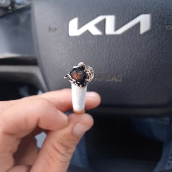 West Sigarada Sürekli Odun Parçası Sorunu Ve Yetersiz Çözüm