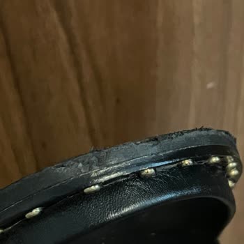 Yeni Alınan Sandaletin Tabanı Soyuldu, Değişim Reddedildi