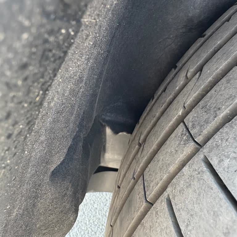 Mini Bir Aylık Aracımda Davlumbaz Yırtıldı Garanti Dışı Bırakıldı