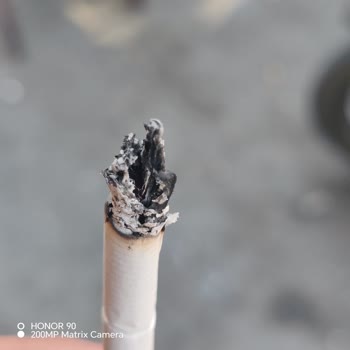 Parliament Sigara Paketlerinde Sürekli Boş Ve Çöp Çıkması