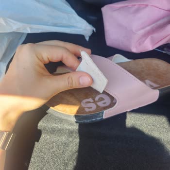 Yırtılan Terliğe Fişsiz Değişim Yapılmadı, Müşteriyle İlgilenilmedi